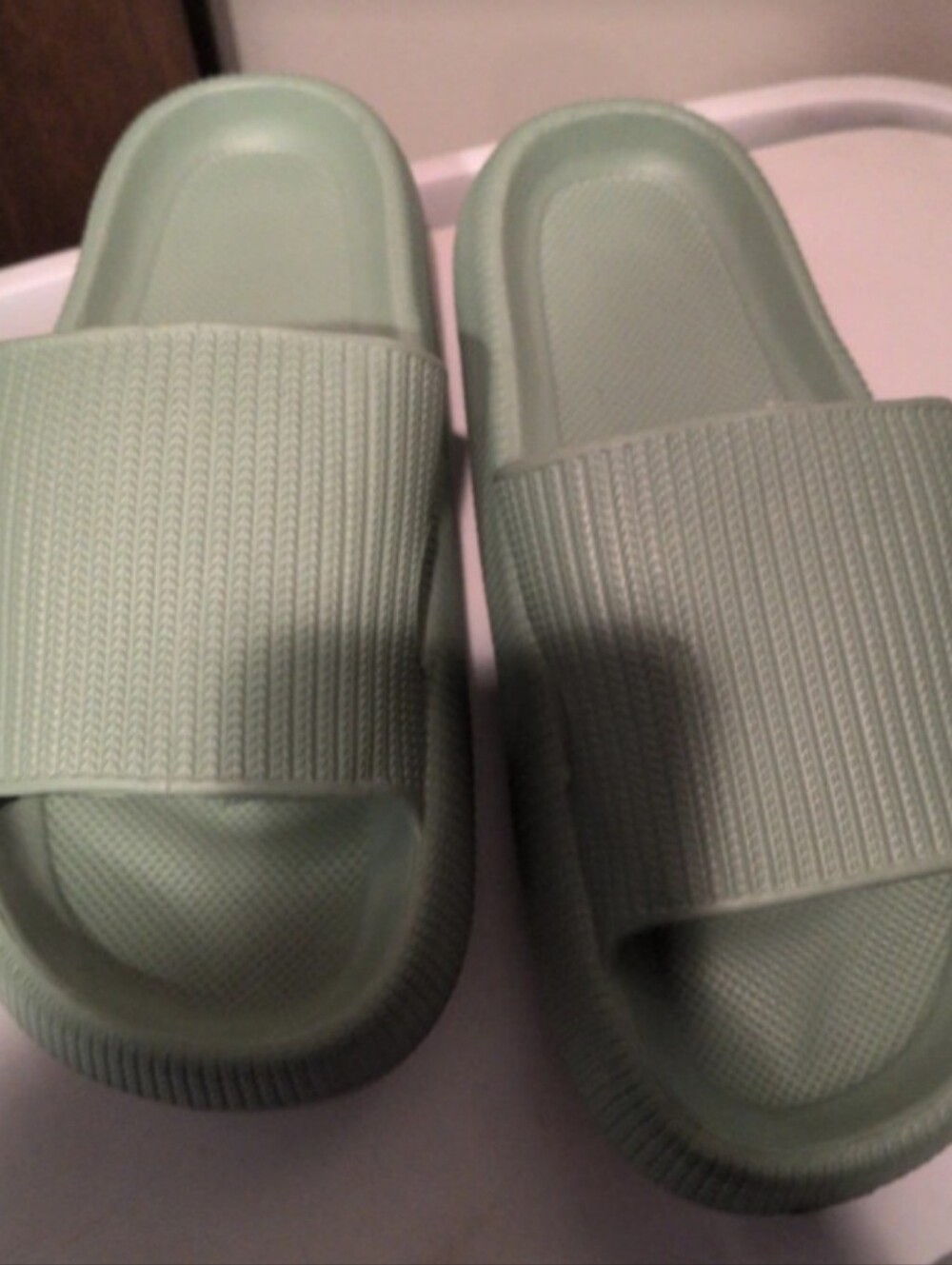 Cloudies Slide Sandals in Light Mint Green